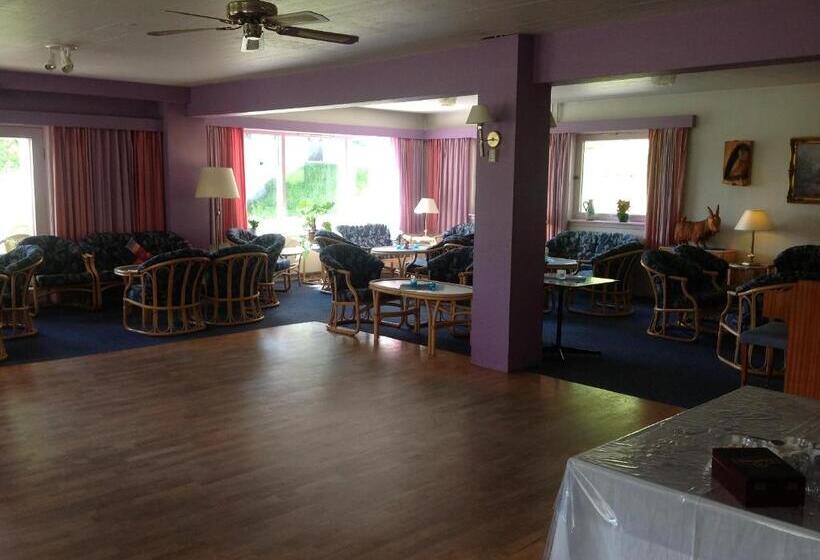 Отель Smedsgården