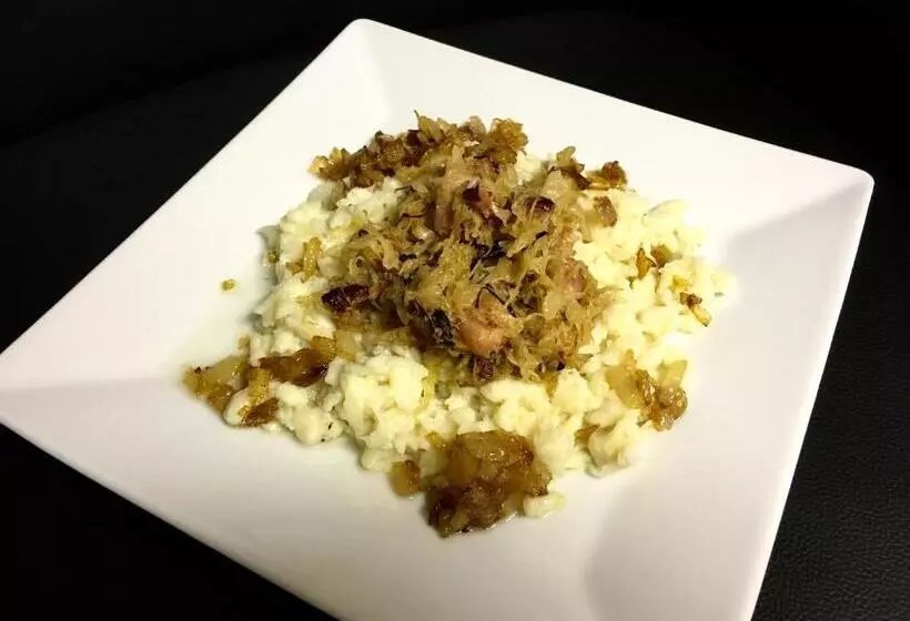 ホテル Sokolský Dům