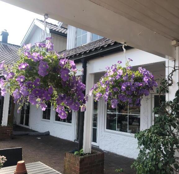 Storebaug Hotell & Kro