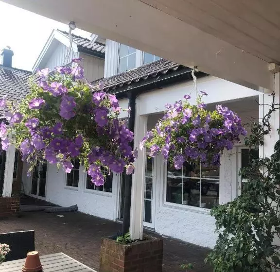 Storebaug Hotell & Kro