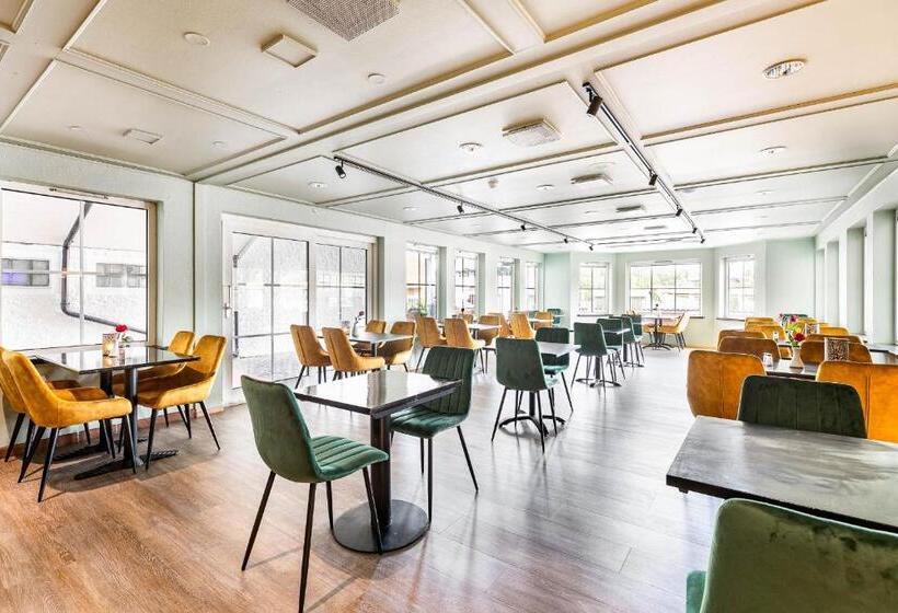 Storebaug Hotell & Kro