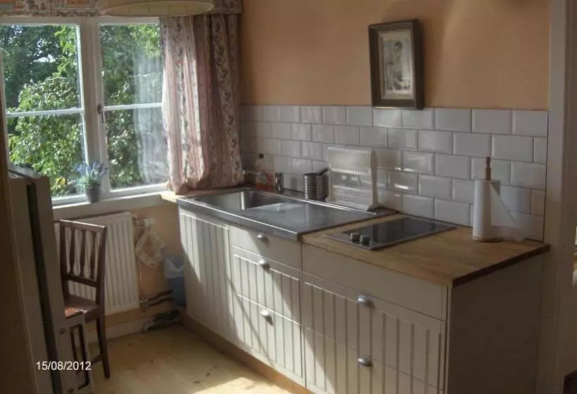 Mälby Säteri B&b