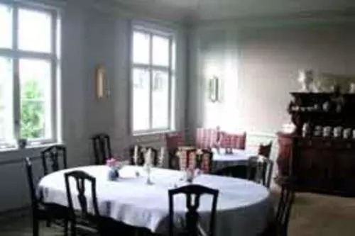 Mälby Säteri B&b