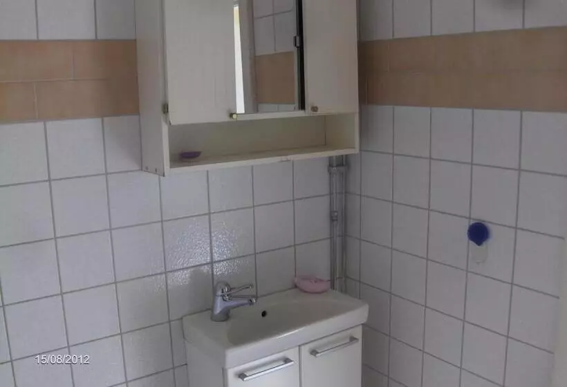 Mälby Säteri B&b