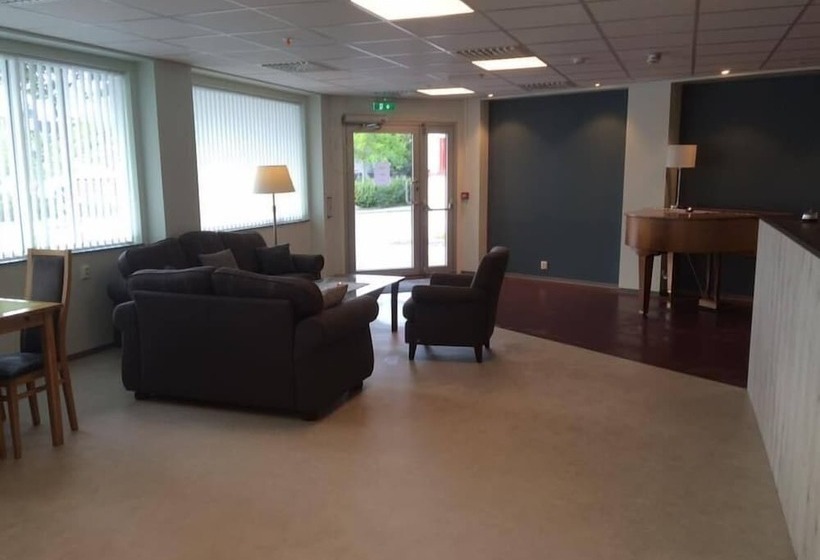 מוטל Corner Hotell