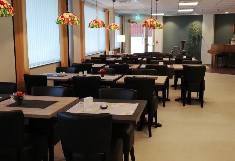 מוטל Corner Hotell