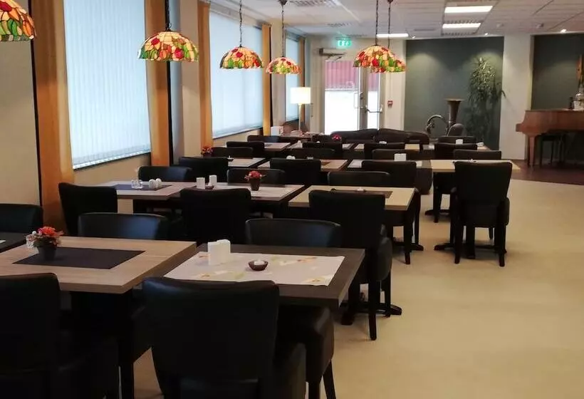 モーテル Corner Hotell