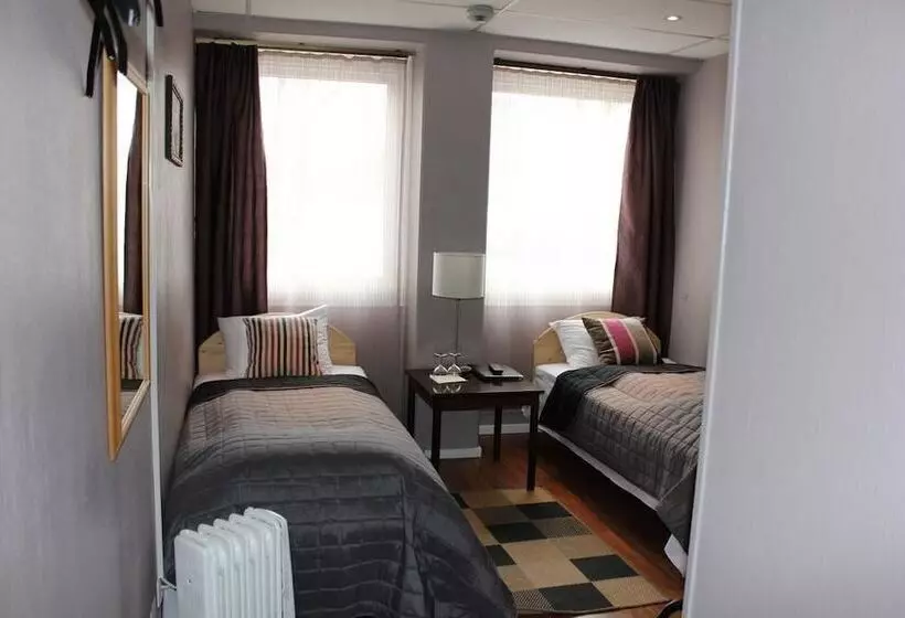 モーテル Corner Hotell