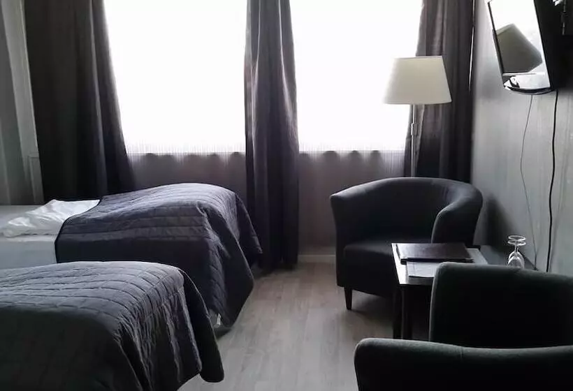 モーテル Corner Hotell