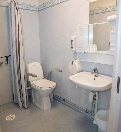 Sandmoen Bed & Breakfast, Free Parking