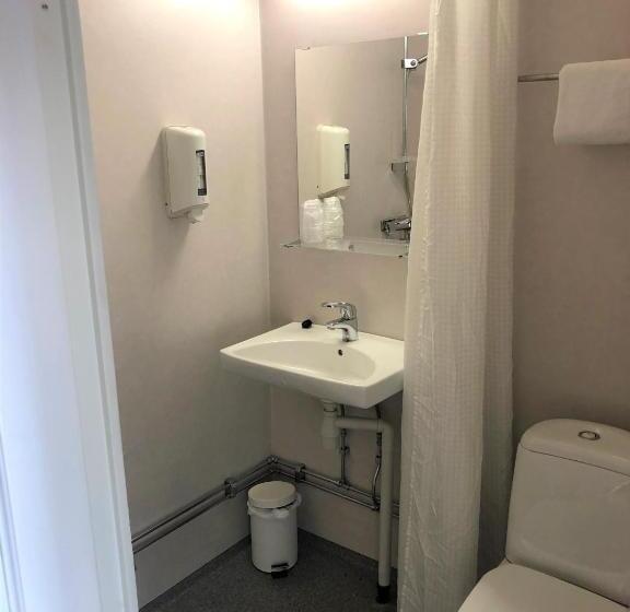 Sandmoen Bed & Breakfast, Free Parking