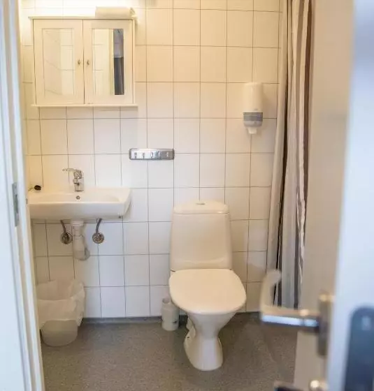 Sandmoen Bed & Breakfast, Free Parking