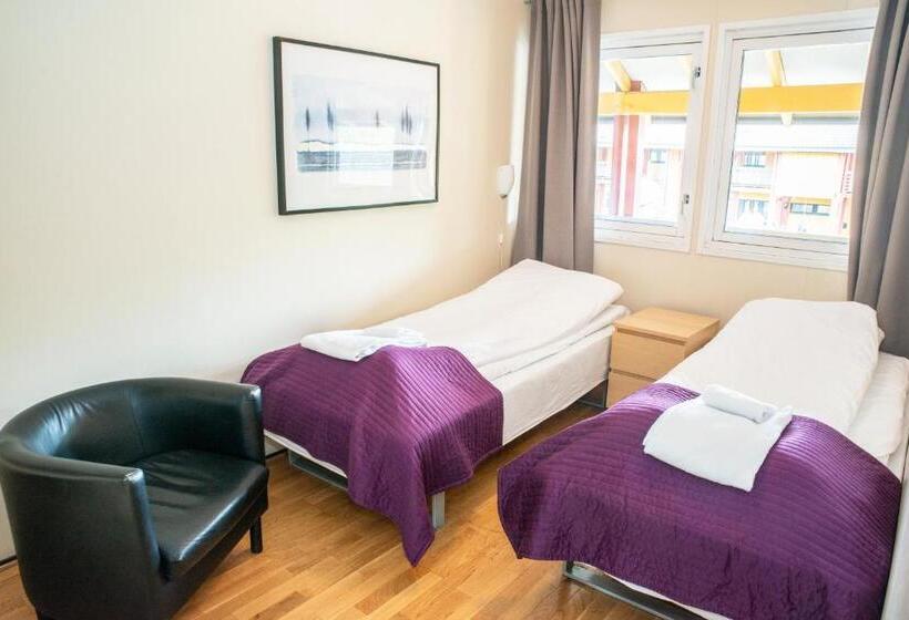 Sandmoen Bed & Breakfast, Free Parking