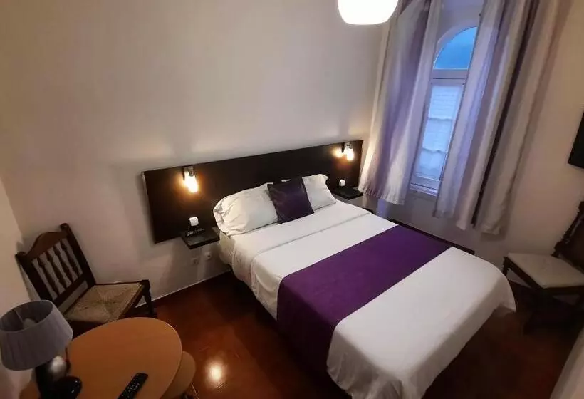 ユースホステル Guesthouse Of Alcobaça