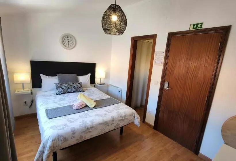 ユースホステル Guesthouse Of Alcobaça