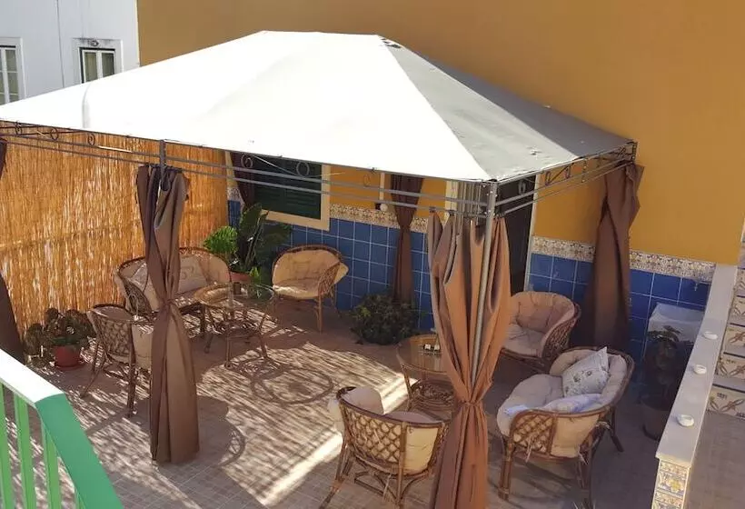 ユースホステル Guesthouse Of Alcobaça