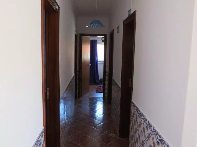 ユースホステル Guesthouse Of Alcobaça