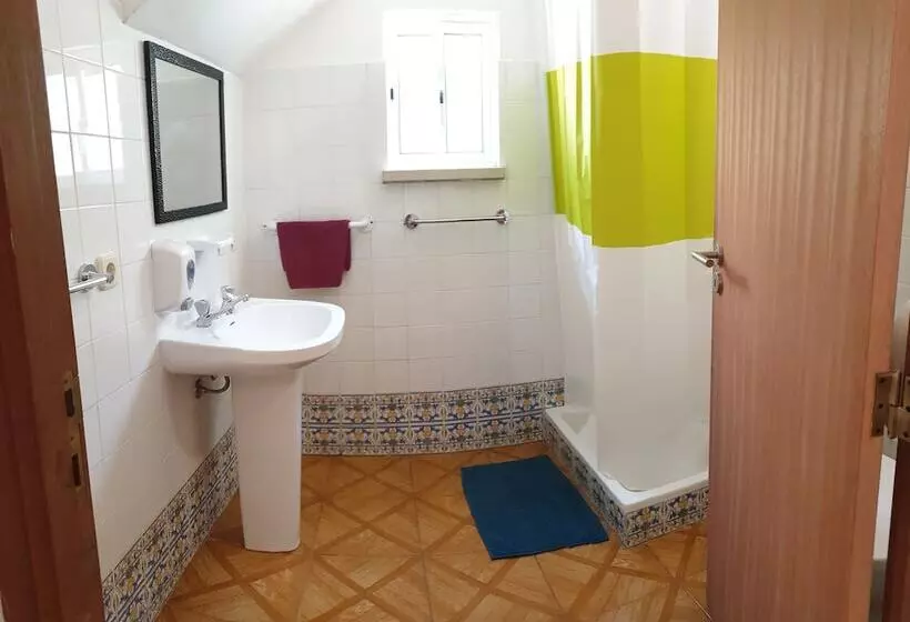 ユースホステル Guesthouse Of Alcobaça