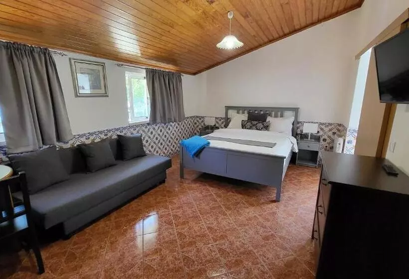 ユースホステル Guesthouse Of Alcobaça