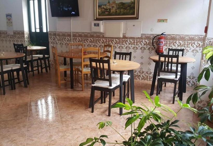 הוסטל Guesthouse Of Alcobaça