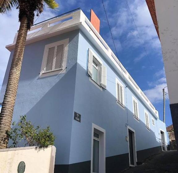 הוסטל Madeira Surf Camp