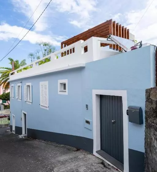 هاستل Madeira Surf Camp