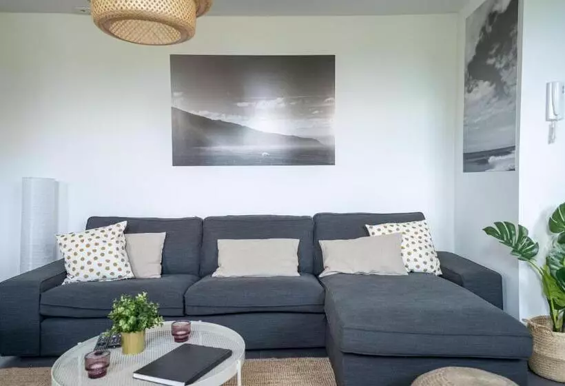 هاستل Madeira Surf Camp