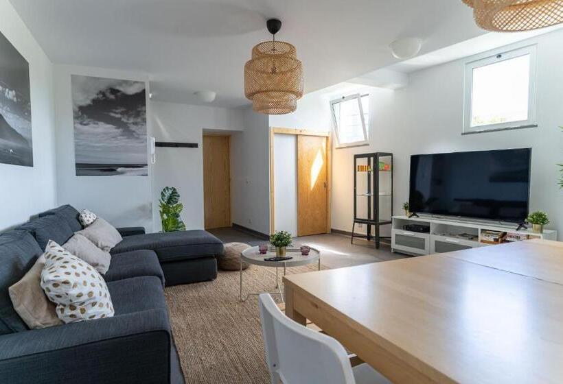 הוסטל Madeira Surf Camp