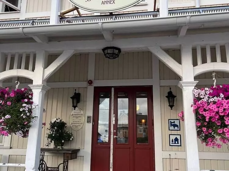 ユースホステル Strandvillan Hotell Och Bed & Breakfast