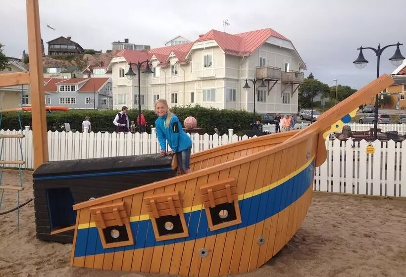 ユースホステル Strandvillan Hotell Och Bed & Breakfast