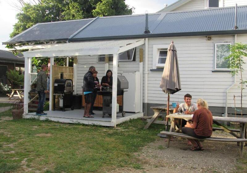 Albergue White Elephant Accomodation