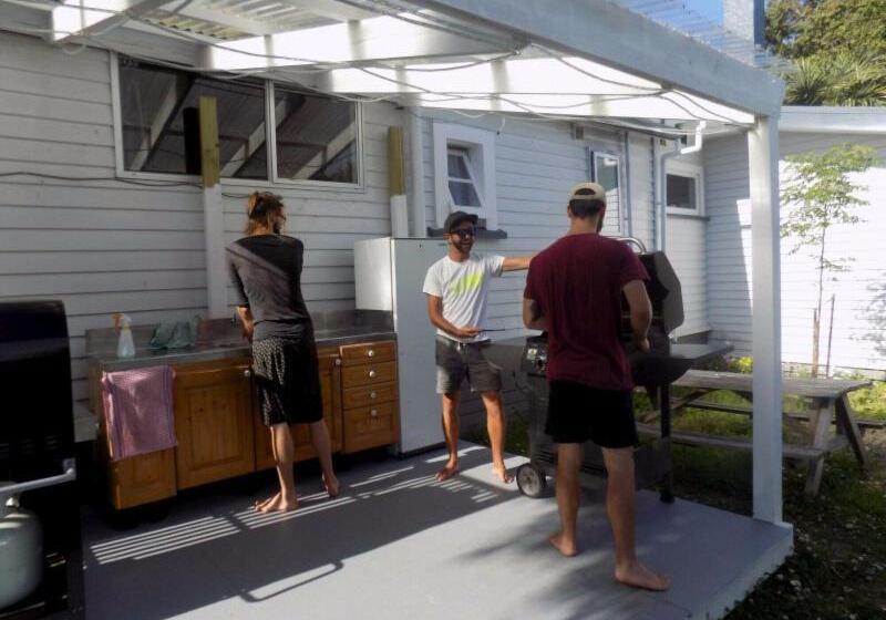 Albergue White Elephant Accomodation