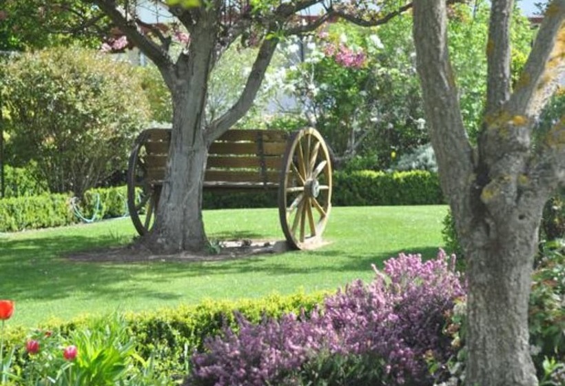 Alexandra Garden Court Motel