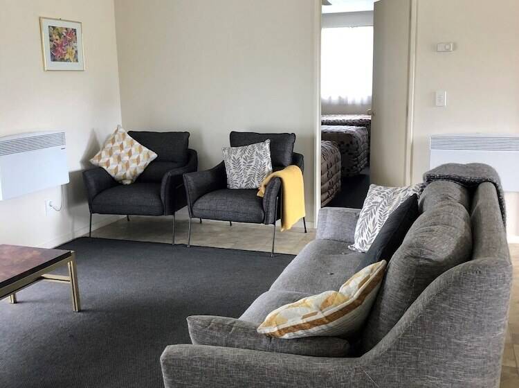 Alexandra Garden Court Motel