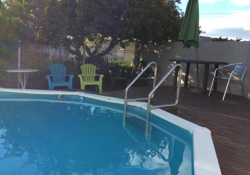 Alexandra Garden Court Motel