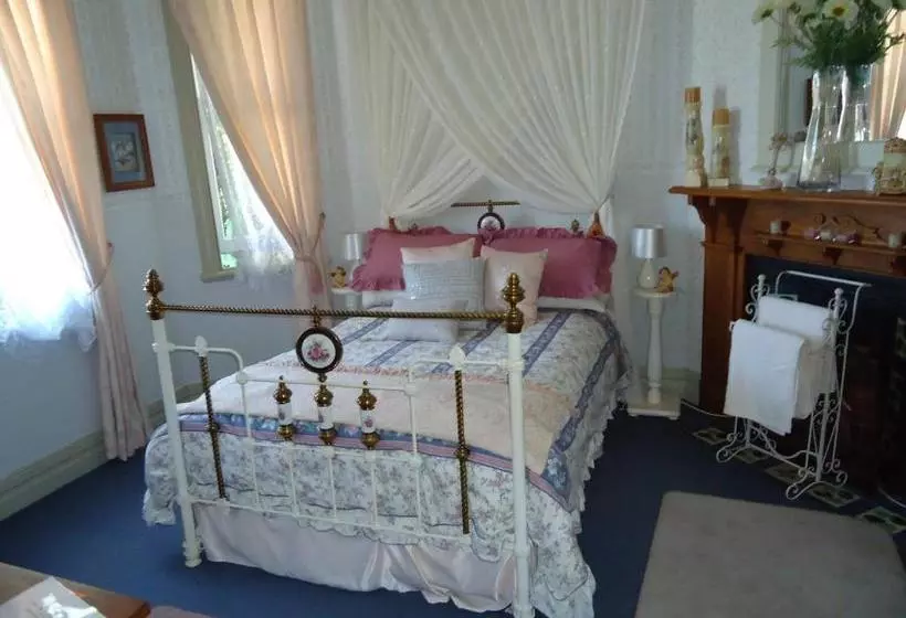 Astonleigh Villa Bed & Breakfast
