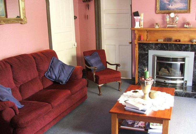 Astonleigh Villa Bed & Breakfast