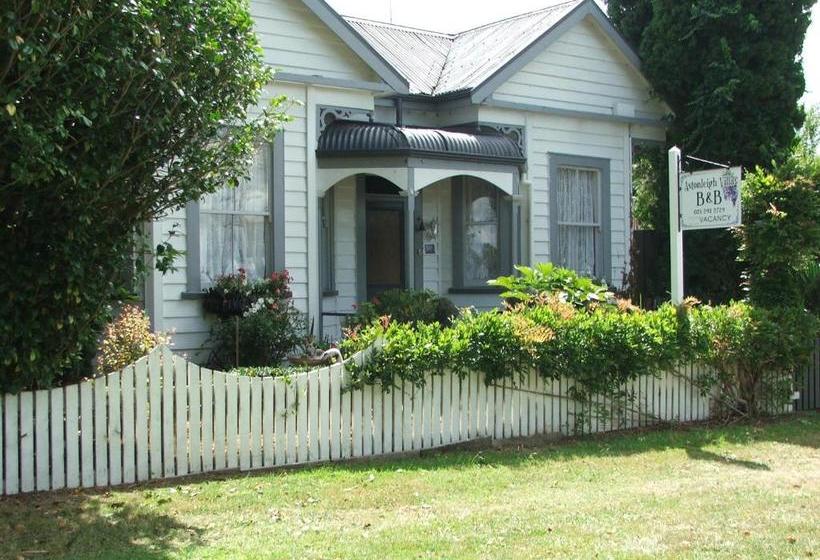 Astonleigh Villa Bed & Breakfast