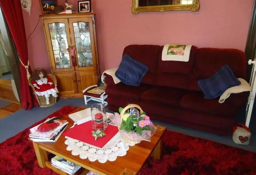 Astonleigh Villa Bed & Breakfast