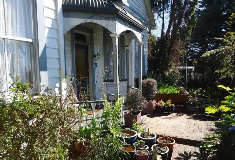 Astonleigh Villa Bed & Breakfast