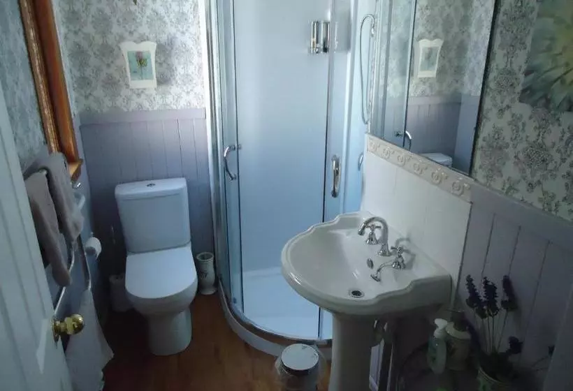 Astonleigh Villa Bed & Breakfast