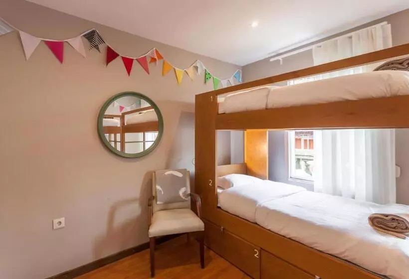 تختخواب و صبحانه Being Porto Hostel