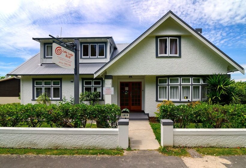 تختخواب و صبحانه Lakes Lodge Rotorua