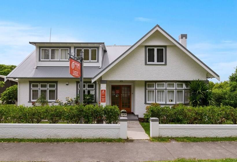 تختخواب و صبحانه Lakes Lodge Rotorua