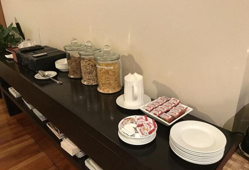 تختخواب و صبحانه Lakes Lodge Rotorua