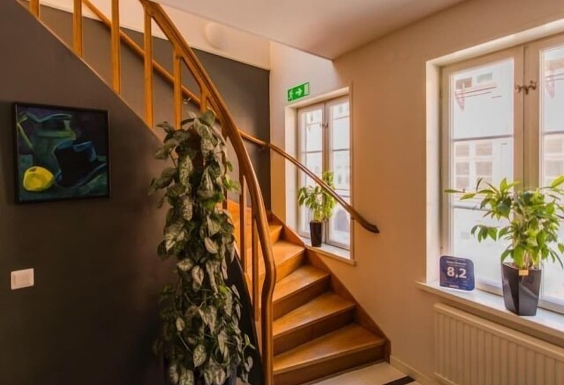 تختخواب و صبحانه Magles Smiley Inn