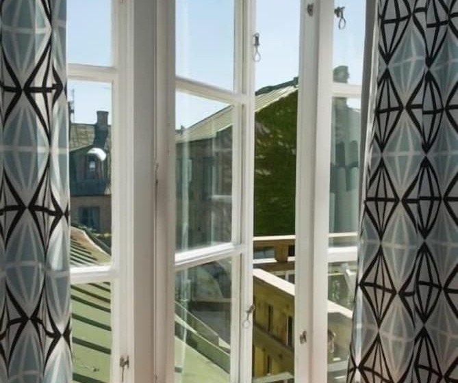 تختخواب و صبحانه Magles Smiley Inn