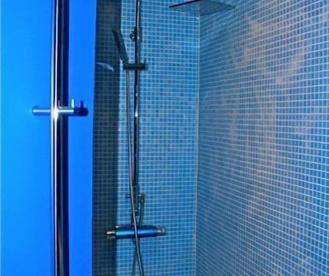 تختخواب و صبحانه Magles Smiley Inn