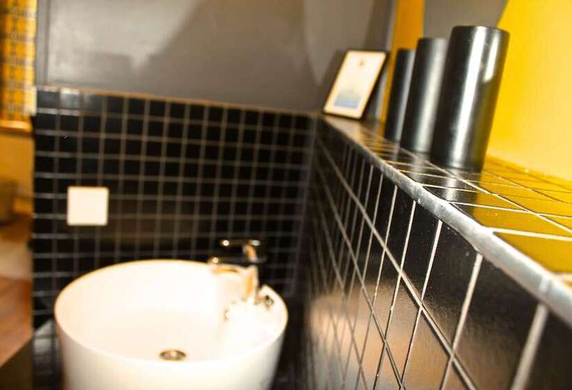 تختخواب و صبحانه Magles Smiley Inn