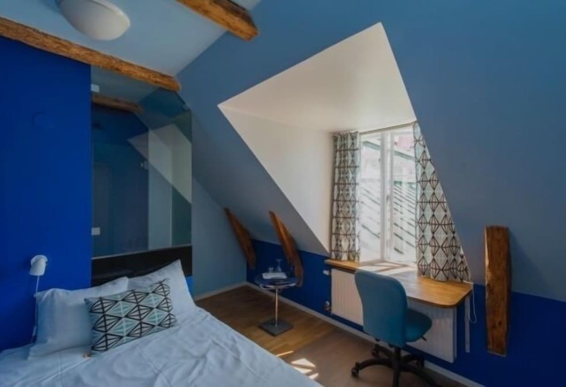 تختخواب و صبحانه Magles Smiley Inn